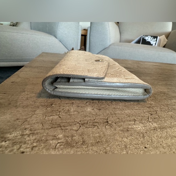 Louis Vuitton Monogram Empreinte Curieuse Sarah Wallet - Picture 5 of 7